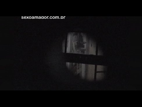 ❤️ Blondínka sa nechá tajne natáčať voyerom zo susedstva ukrytým za dutými tehlami ❌ Sex video na nás ❌️